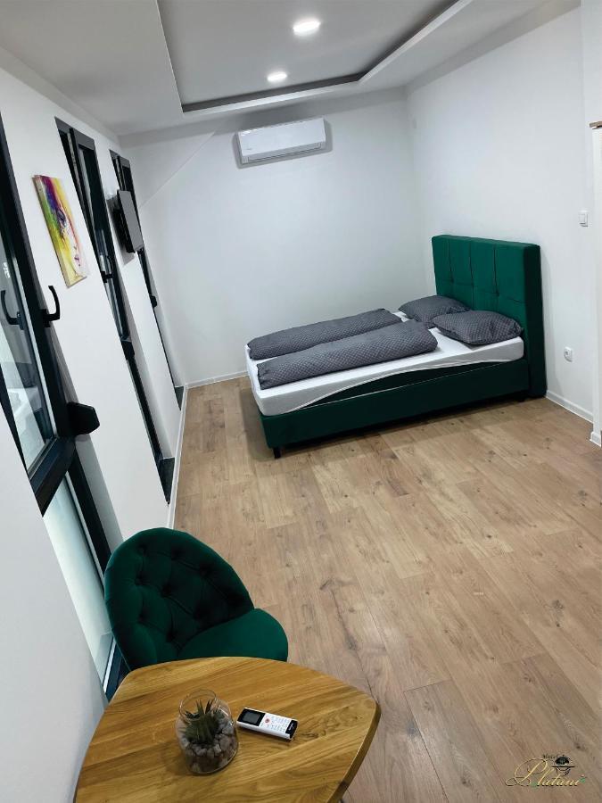 Motel Platani Kotor Varos ภายนอก รูปภาพ